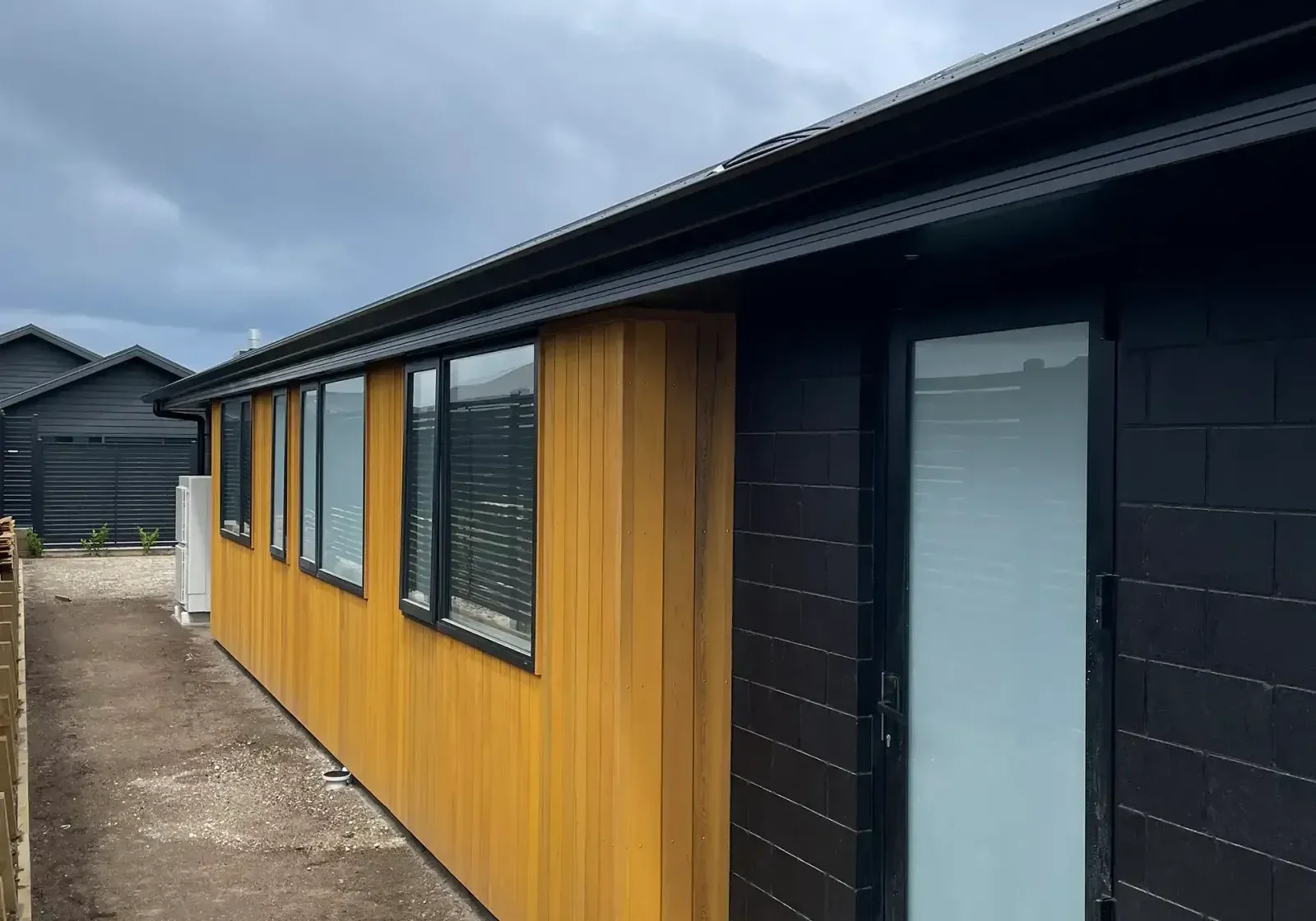 68c174b041fe26f112e258a9_Koralan-Naturoele-Generations-show-home-Taupo-Neuseeland-2-p-1600
